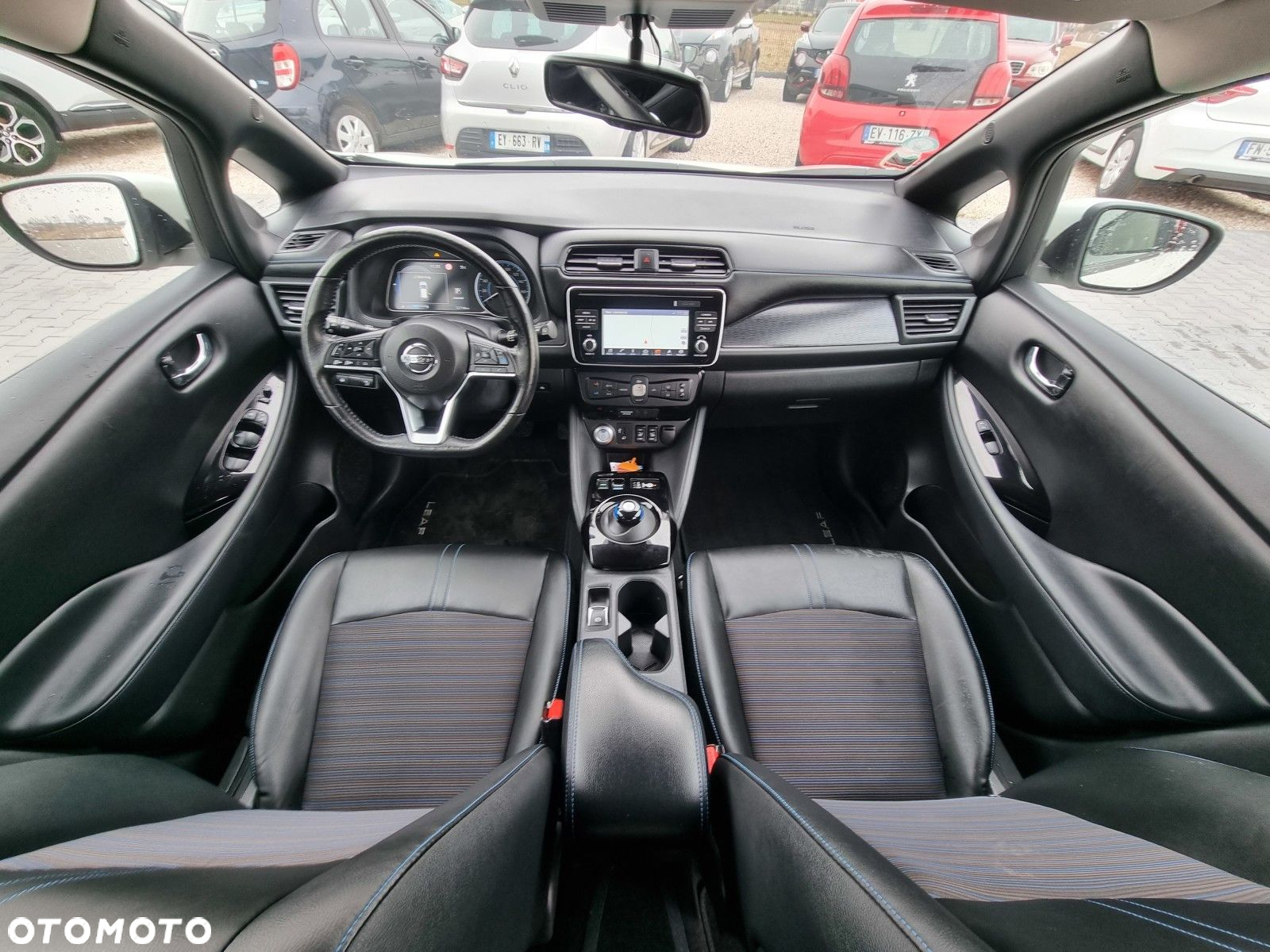 Nissan Leaf - 11