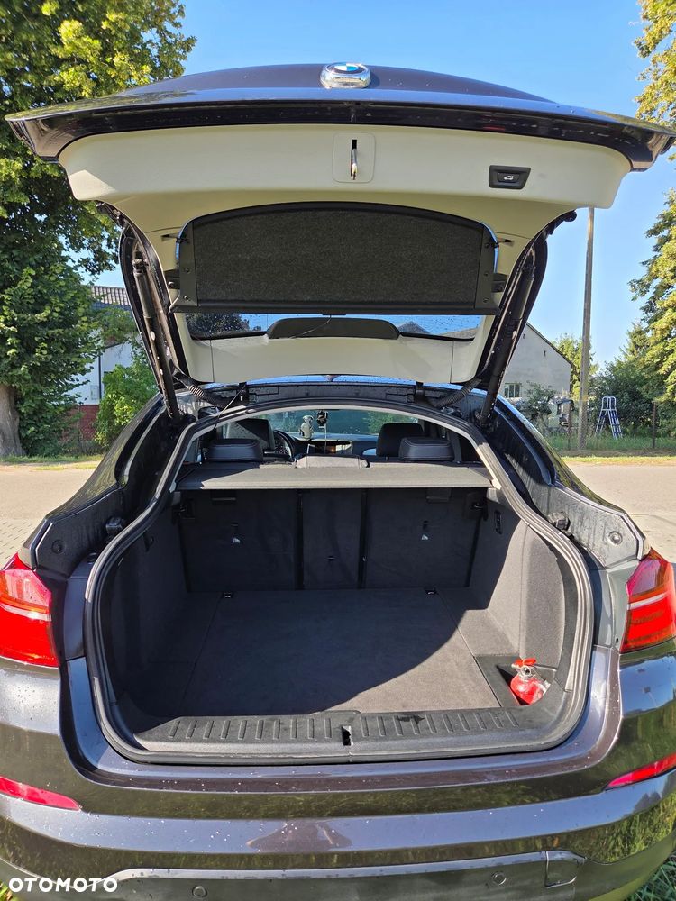 BMW X4 xDrive20d - 11