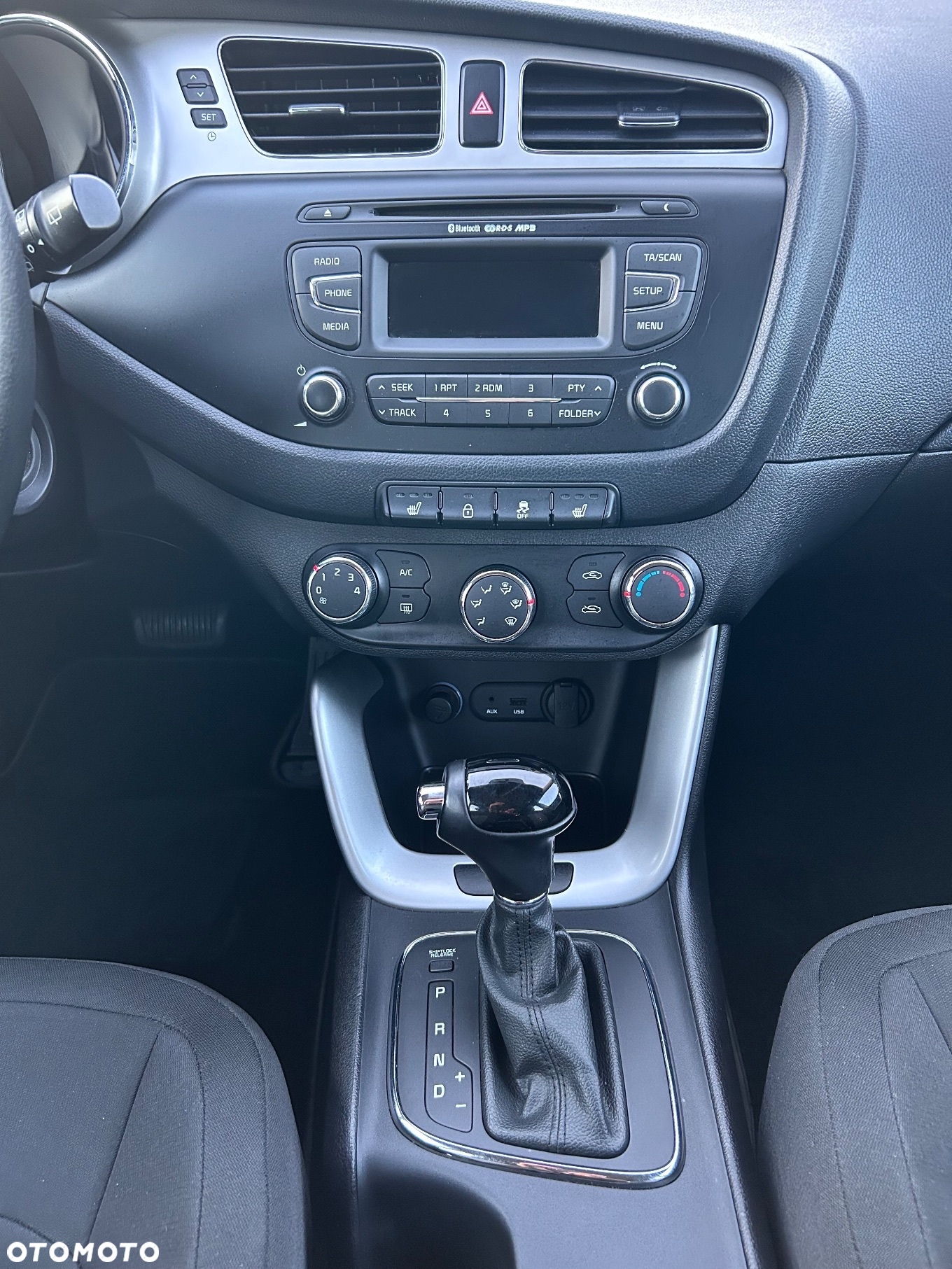 Kia Ceed 1.6 GDI DCT SW Platinum Edition - 9