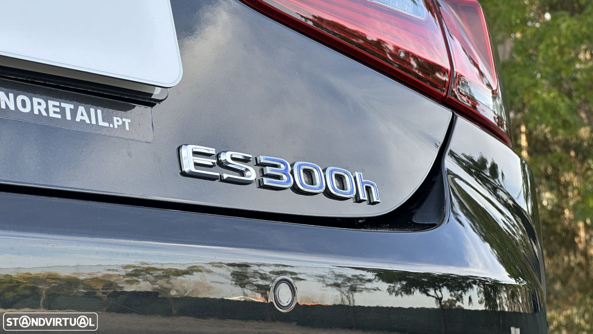 Lexus ES 300h Special Edition - 20