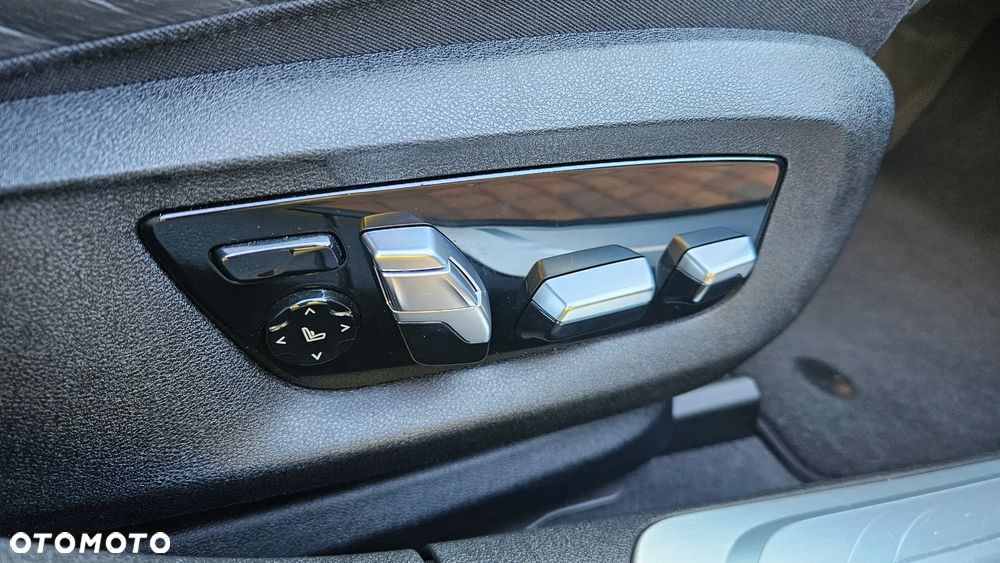BMW Seria 7 730d sport - 29