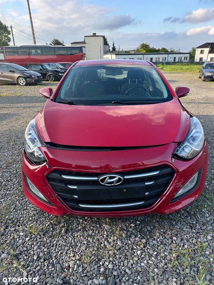 Hyundai i30 1.6 Comfort - 16