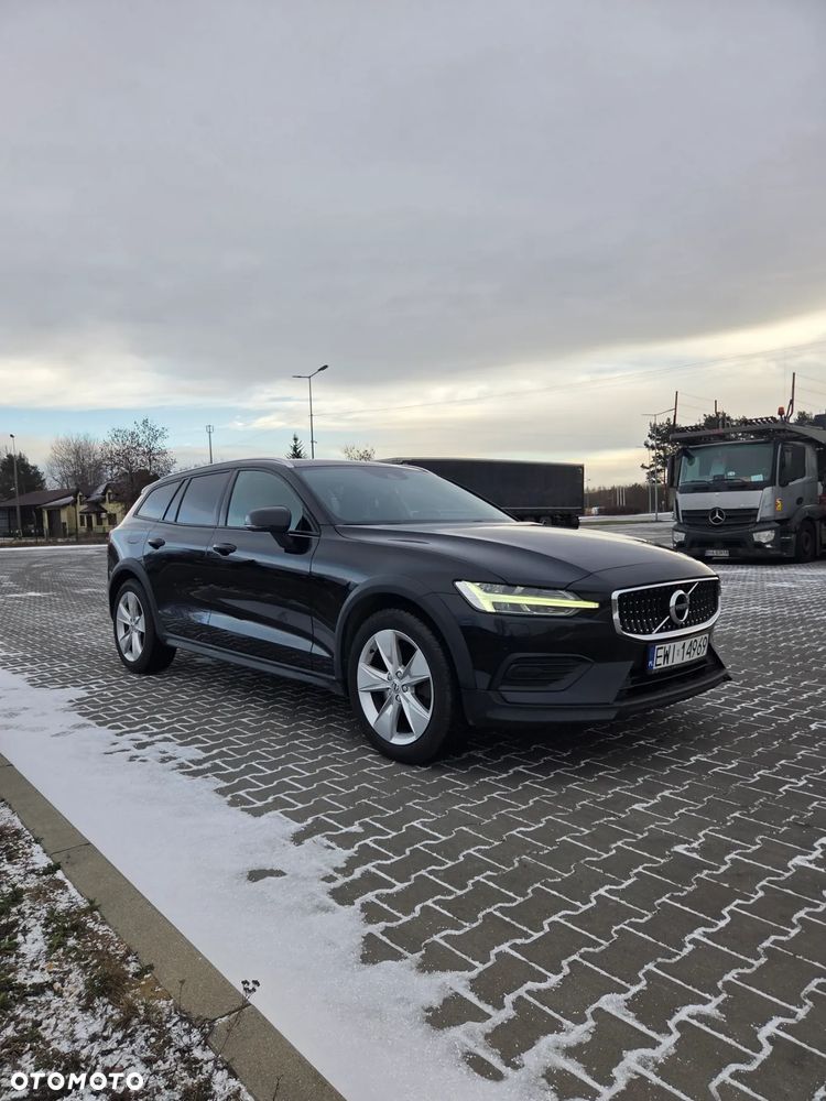 Volvo V60 Cross Country - 3