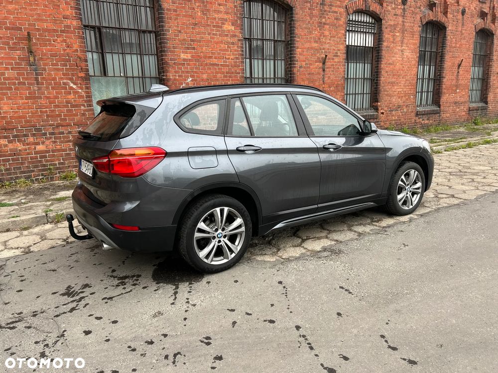 BMW X1 xDrive20d Sport Line sport - 3