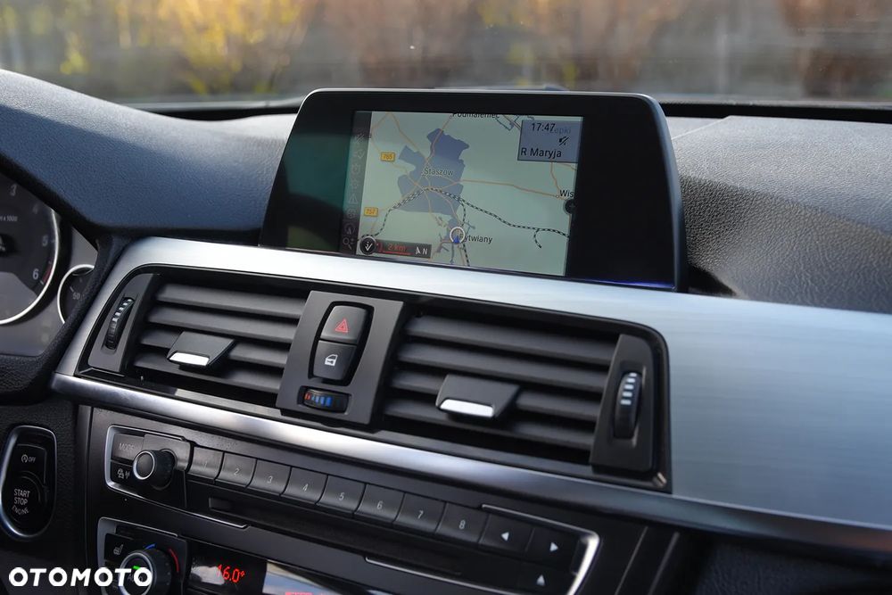 BMW Seria 3 318d - 28