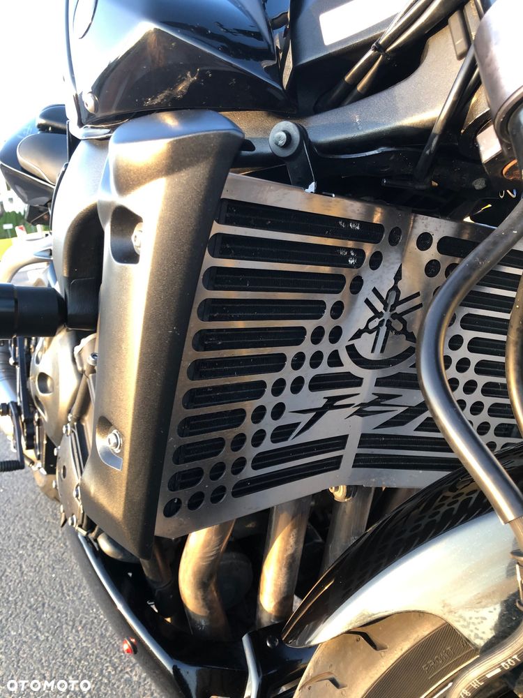 Yamaha FZ - 9