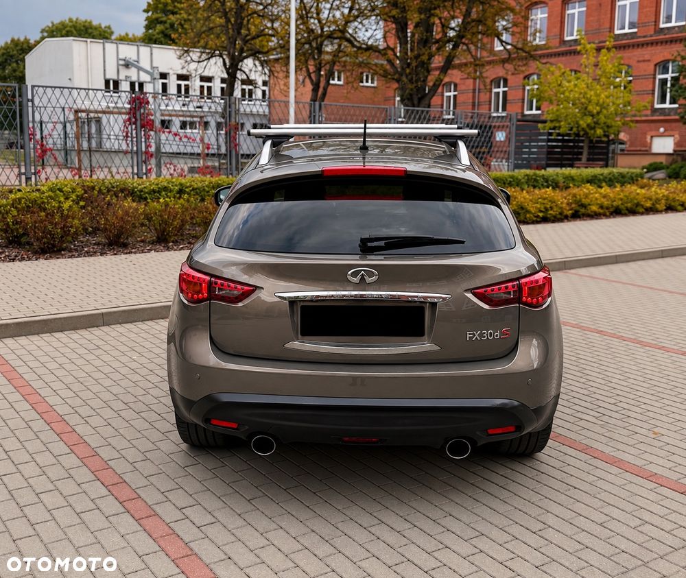 Infiniti FX FX30d S Premium - 11