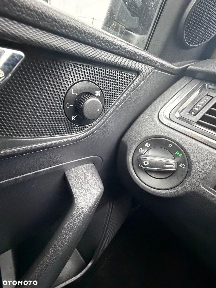 Skoda RAPID 1.2 TSI Style Plus - 21