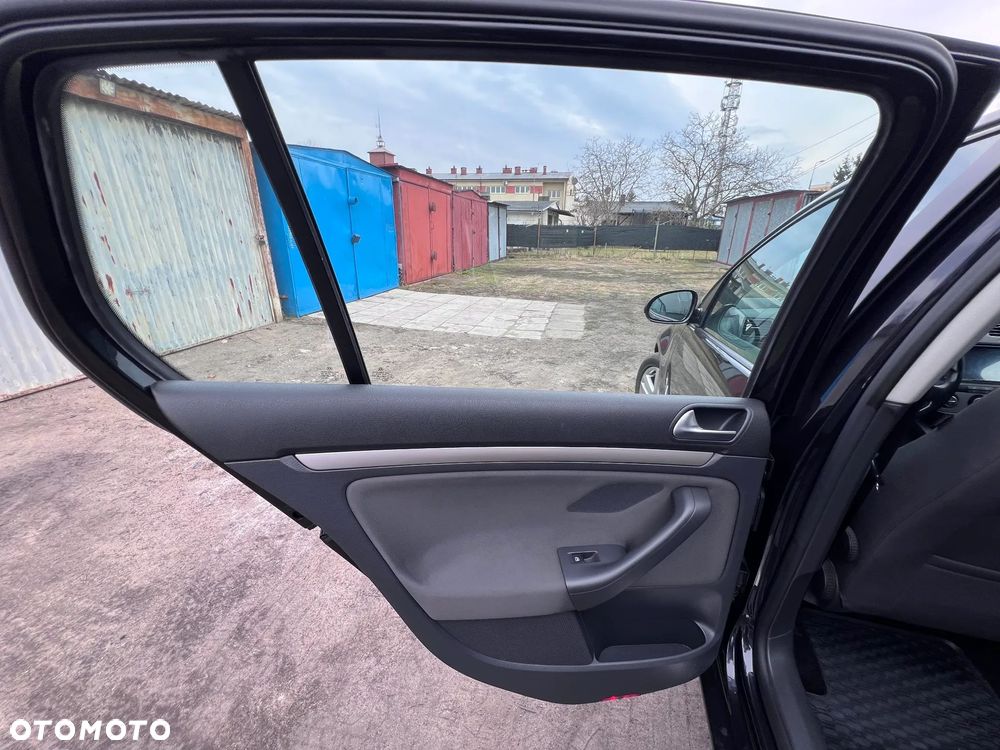 Volkswagen Golf 2.0 TDI Sportline - 23