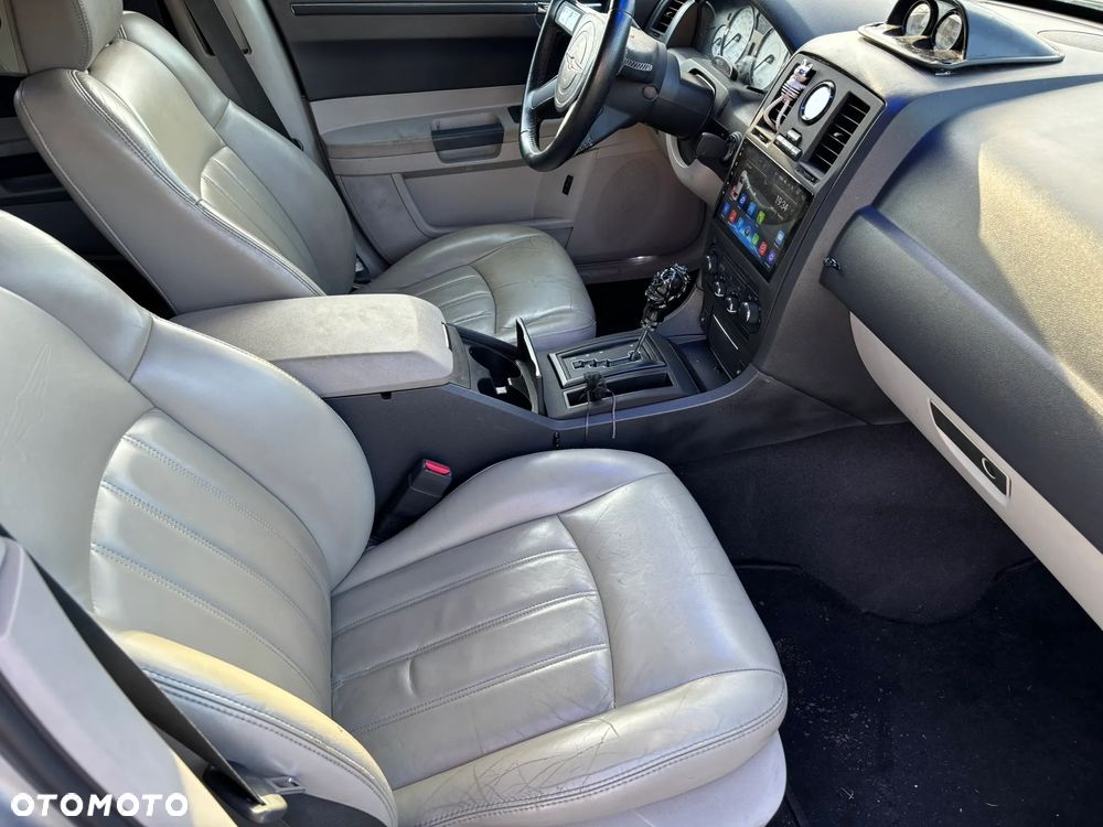 Chrysler 300C Touring 5.7 V8 HEMI Automatik - 12