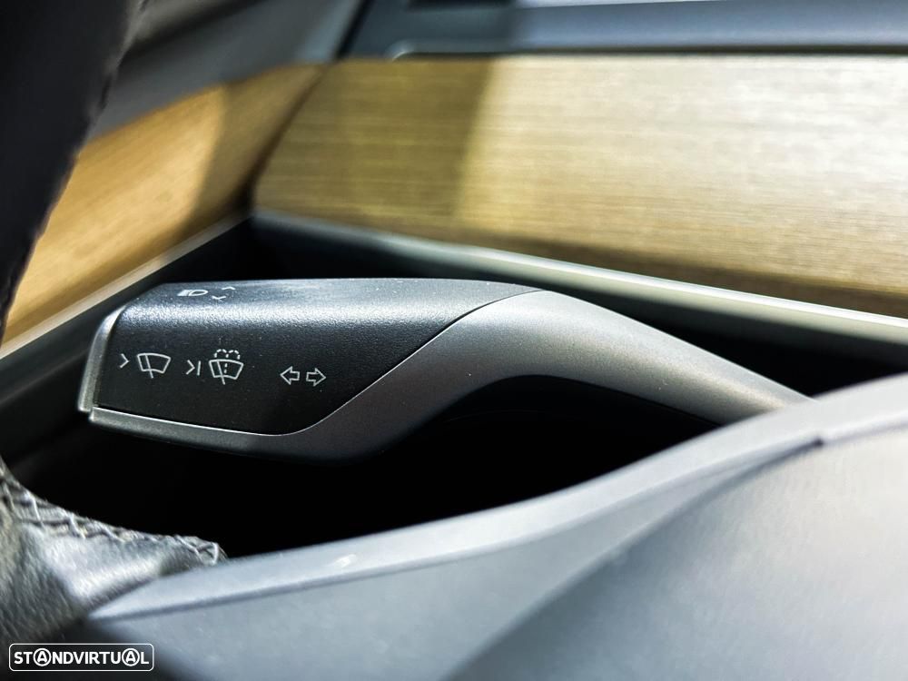 Tesla Model Y Long Range Dual Motor AWD - 44