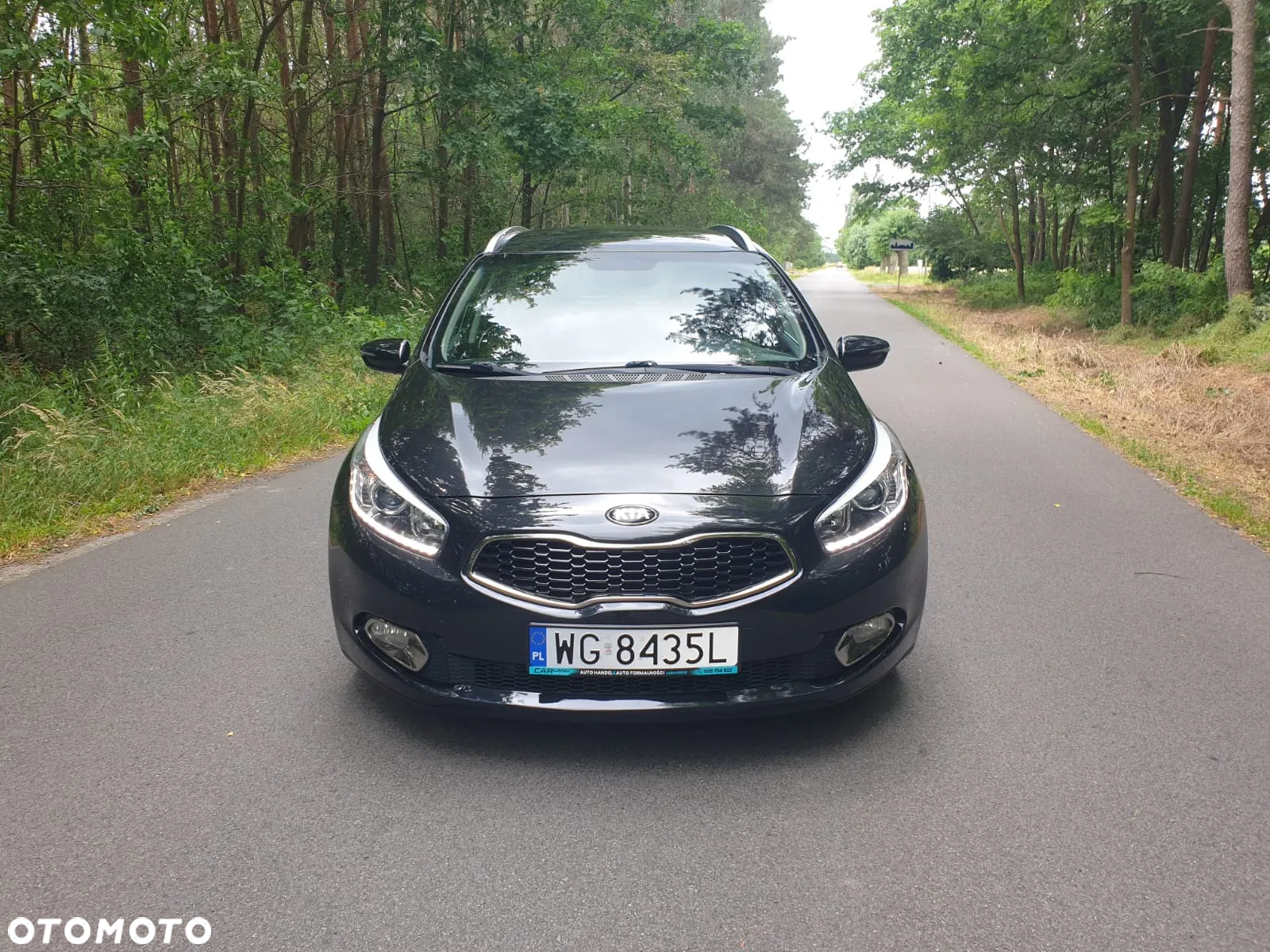 Kia Ceed 1.6 GDI SW Dream Team Edition - 2
