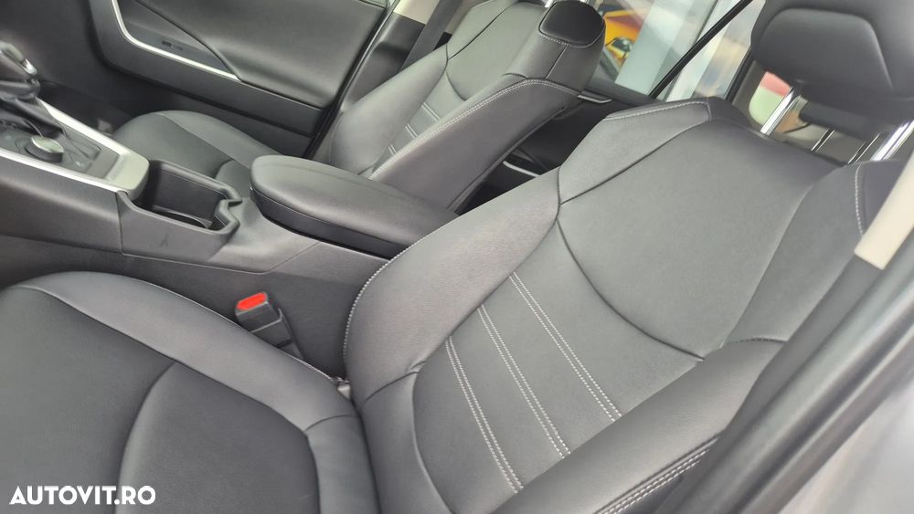Toyota RAV4 2.5 VVT-iE 4x4 Luxury - 22