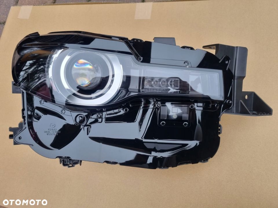 MAZDA MX-30 MX30 Reflektor Lampa LED prawy prawa - 1