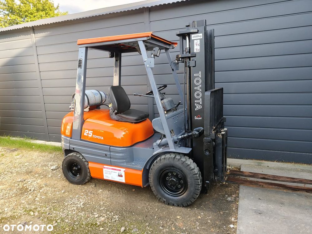 Toyota 6FGF25 - 4