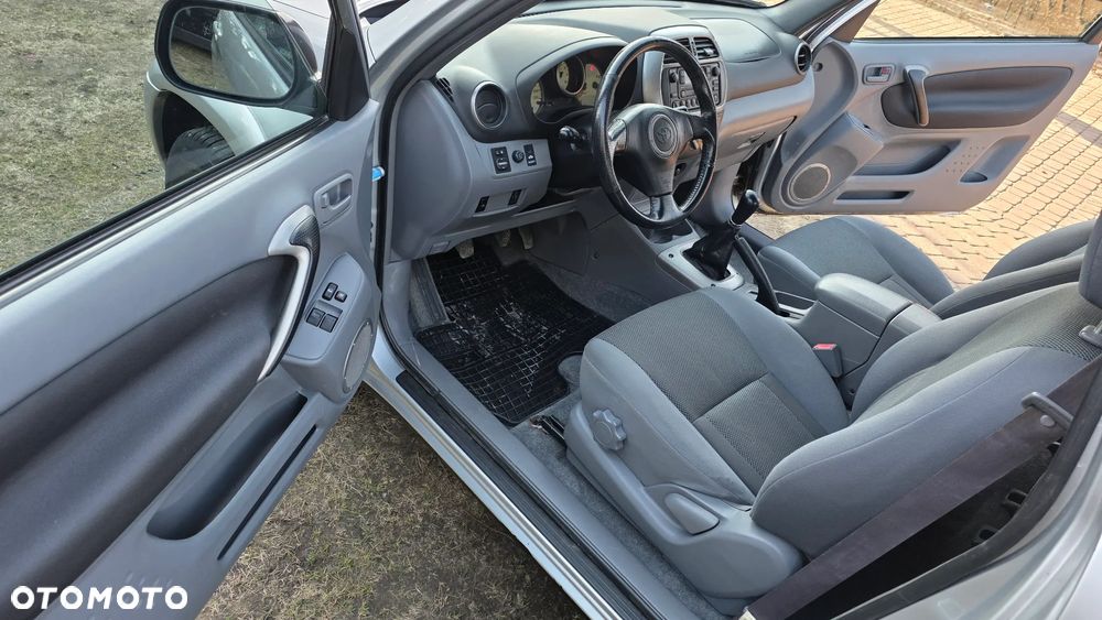 Toyota RAV4 4x4 Sol - 32