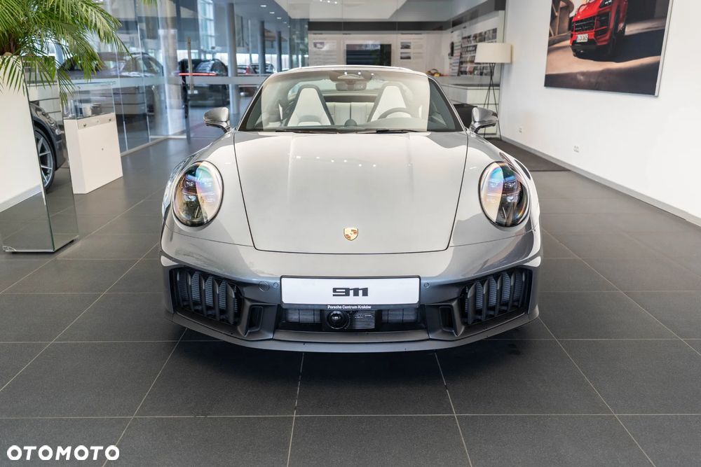 Porsche 911 Targa 4 GTS - 6