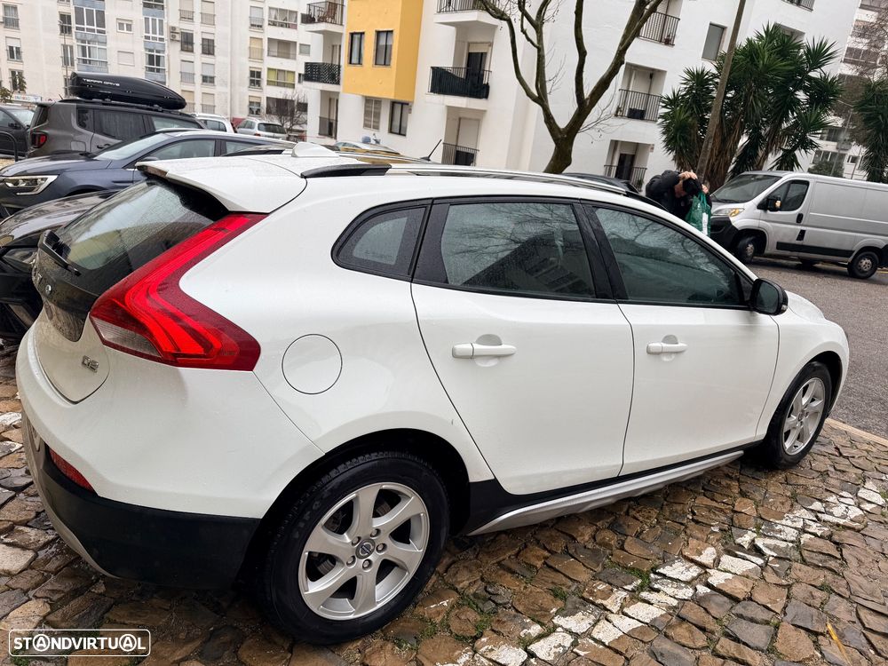 Volvo V40 Cross Country 2.0 D2 Summum - 4