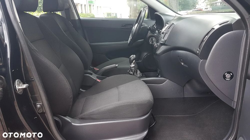 Hyundai i30 i30cw 1.4 UEFA EURO 2012 Edition - 5