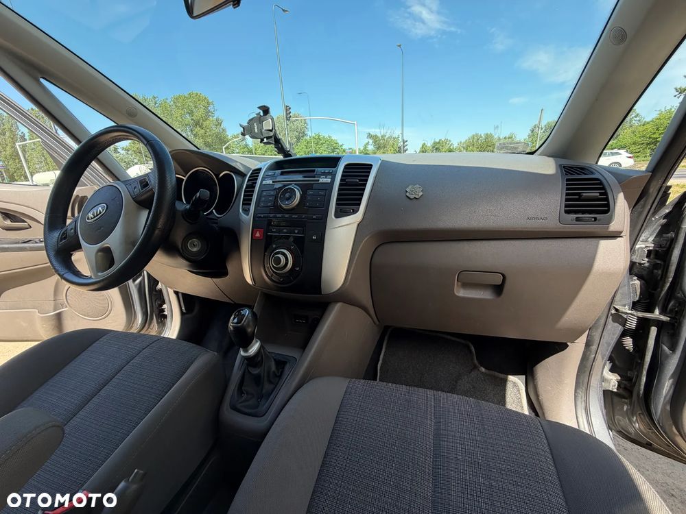 Kia Venga 1.6 M - 17