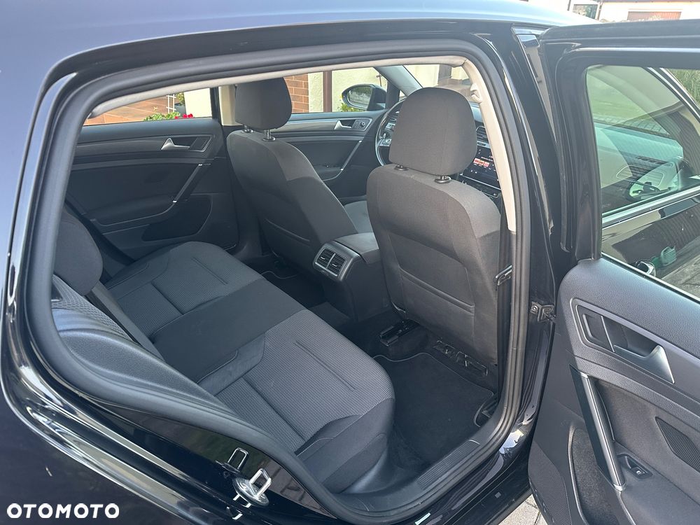 Volkswagen Golf - 16