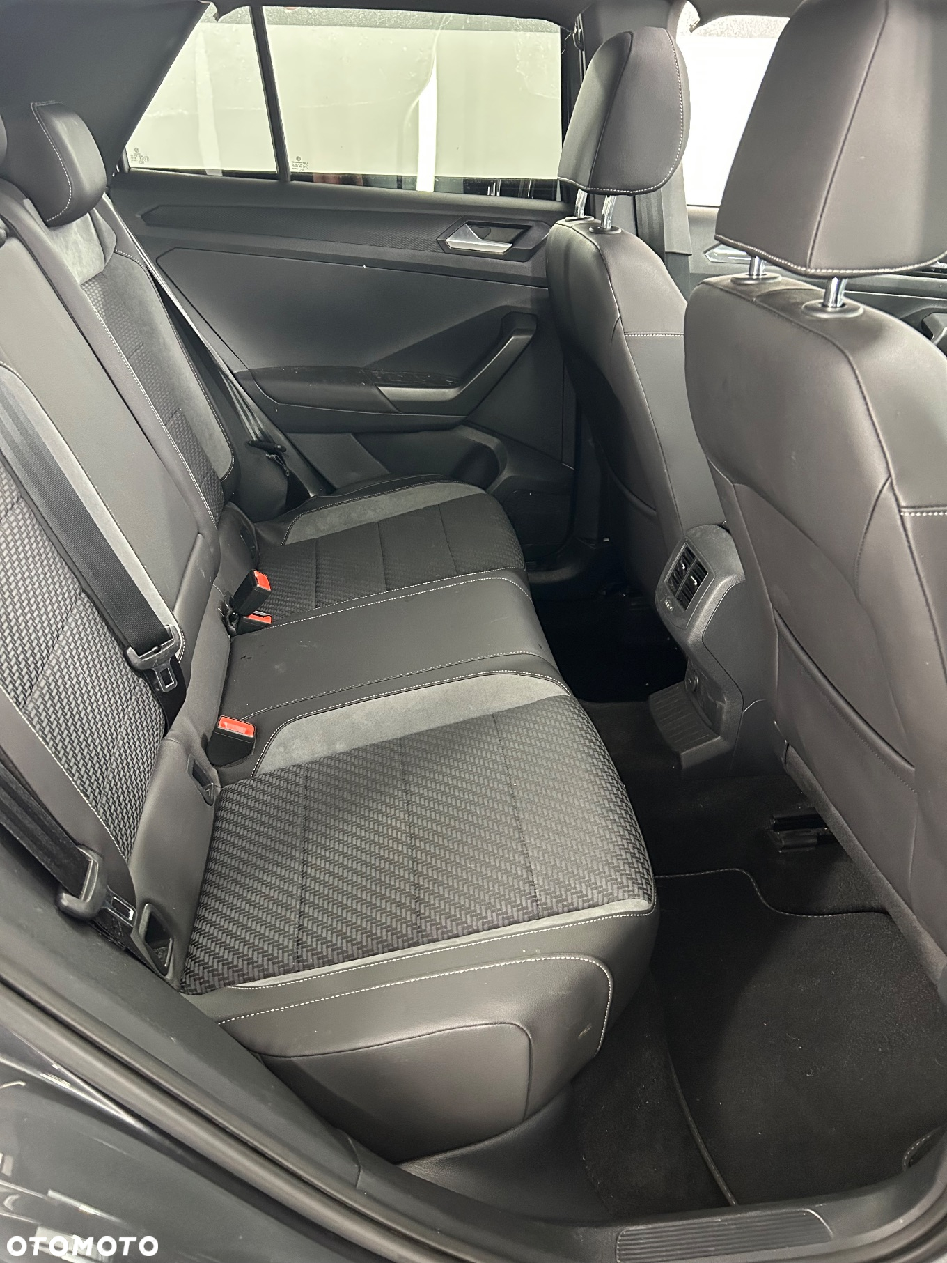 Volkswagen T-Roc 1.5 TSI R-Line DSG - 15