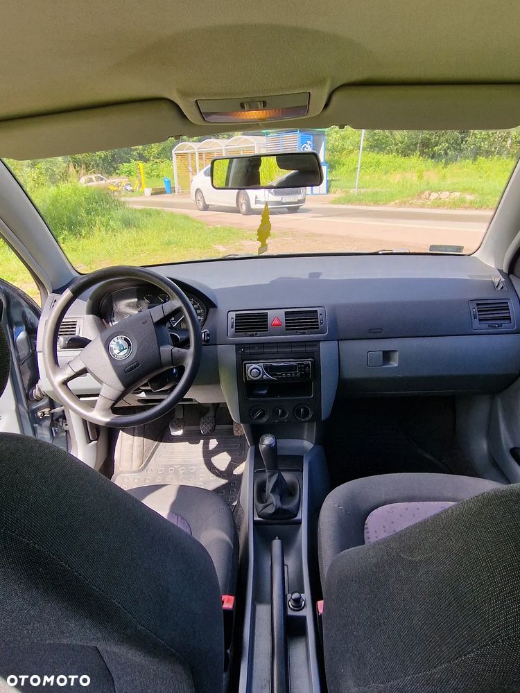 Skoda Fabia - 10