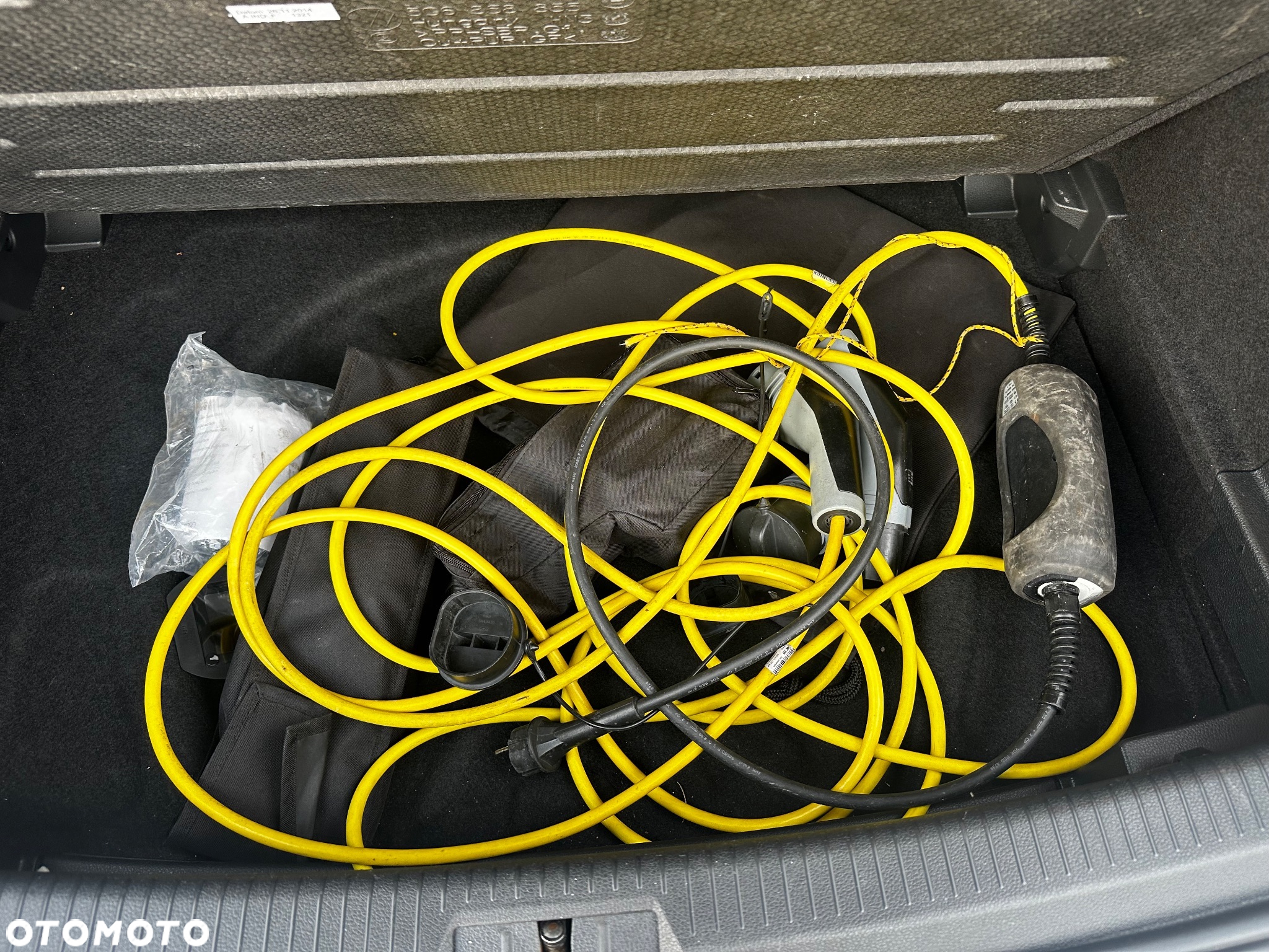 Volkswagen Golf - 22