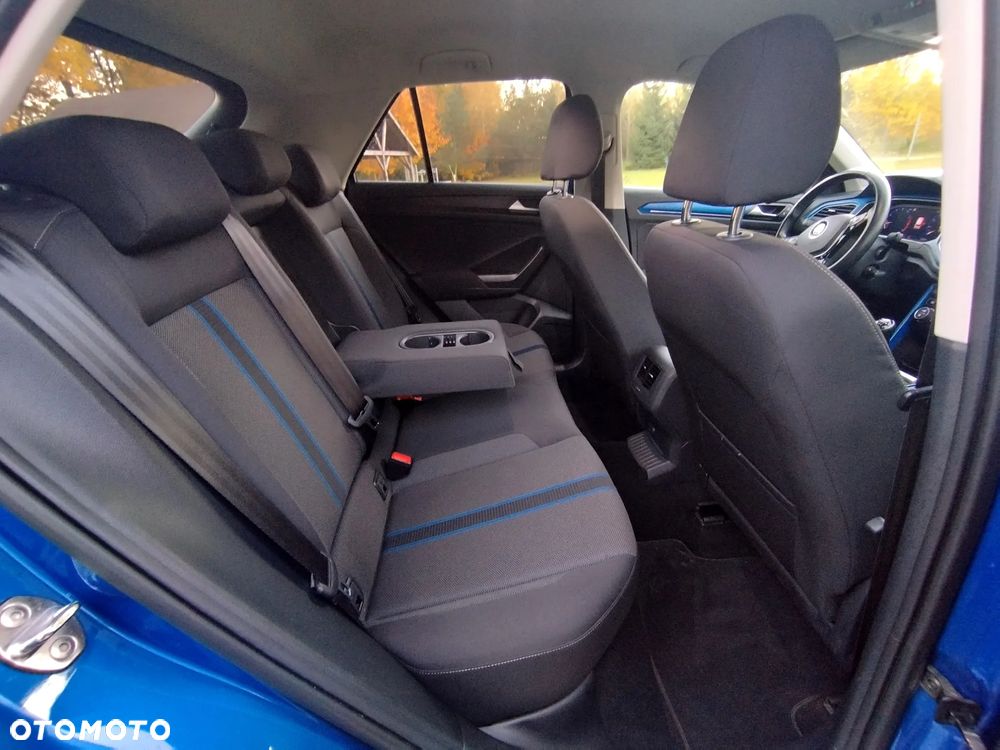 Volkswagen T-Roc - 11