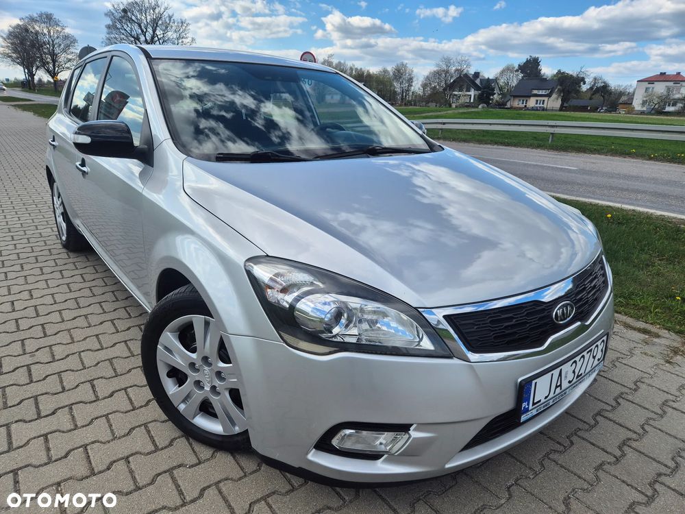 Kia Ceed 1.6 CRDi 90 Vision - 4