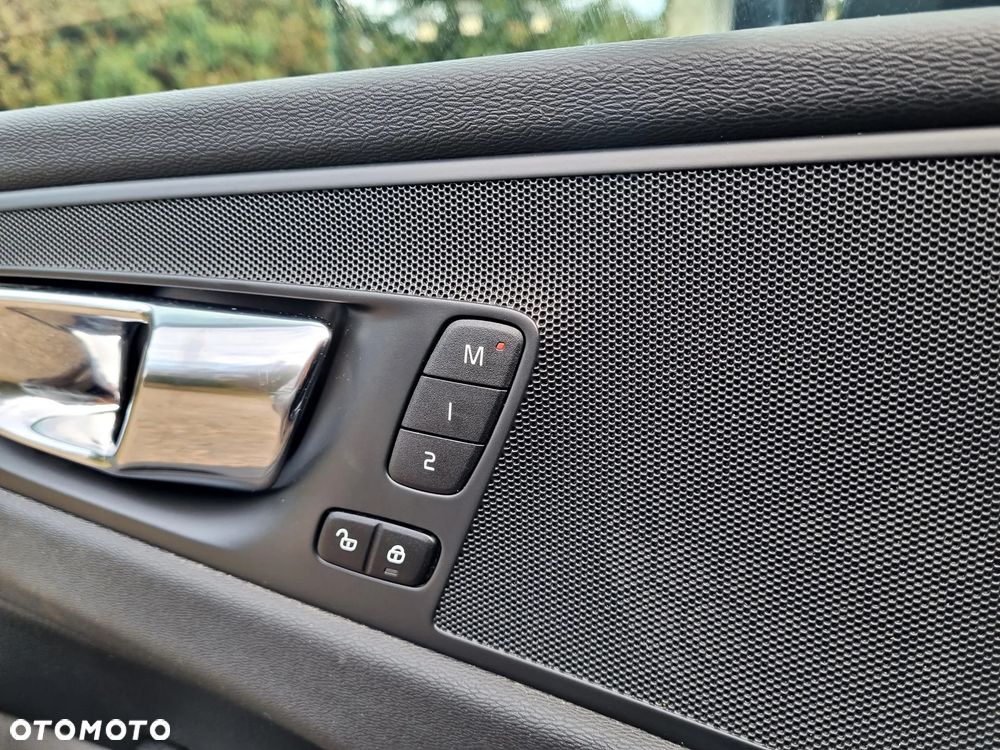 Volvo XC 60 D4 AWD Inscription - 23