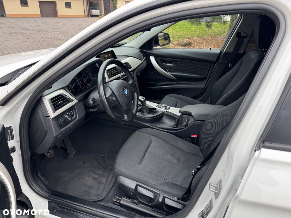 BMW Seria 3 318d - 7