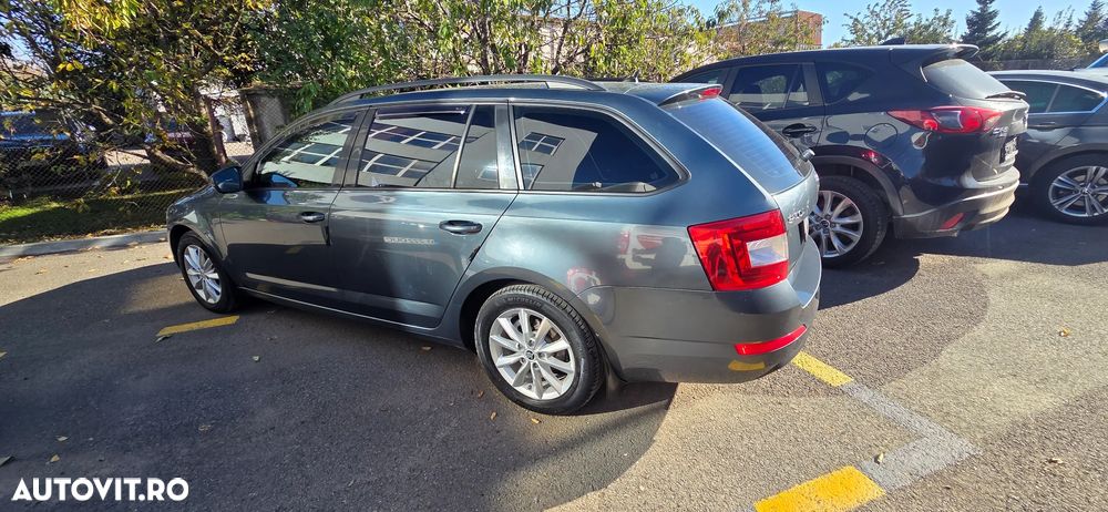 Skoda Octavia 1.6 TDI DSG Ambition - 5