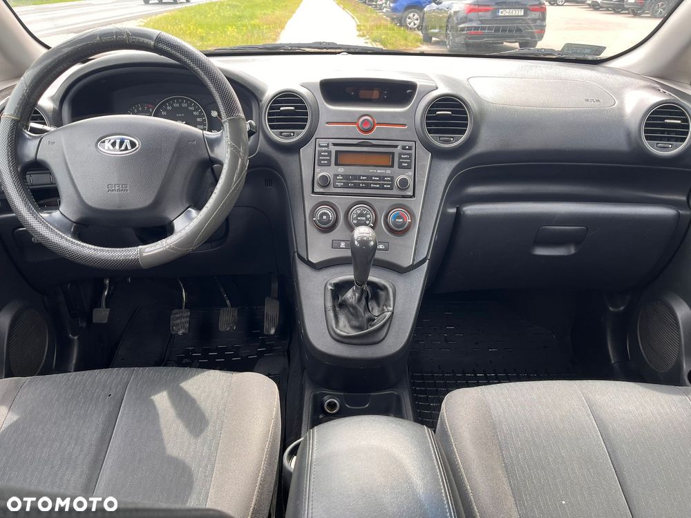 Kia Carens 2.0 CVVT LX - 8