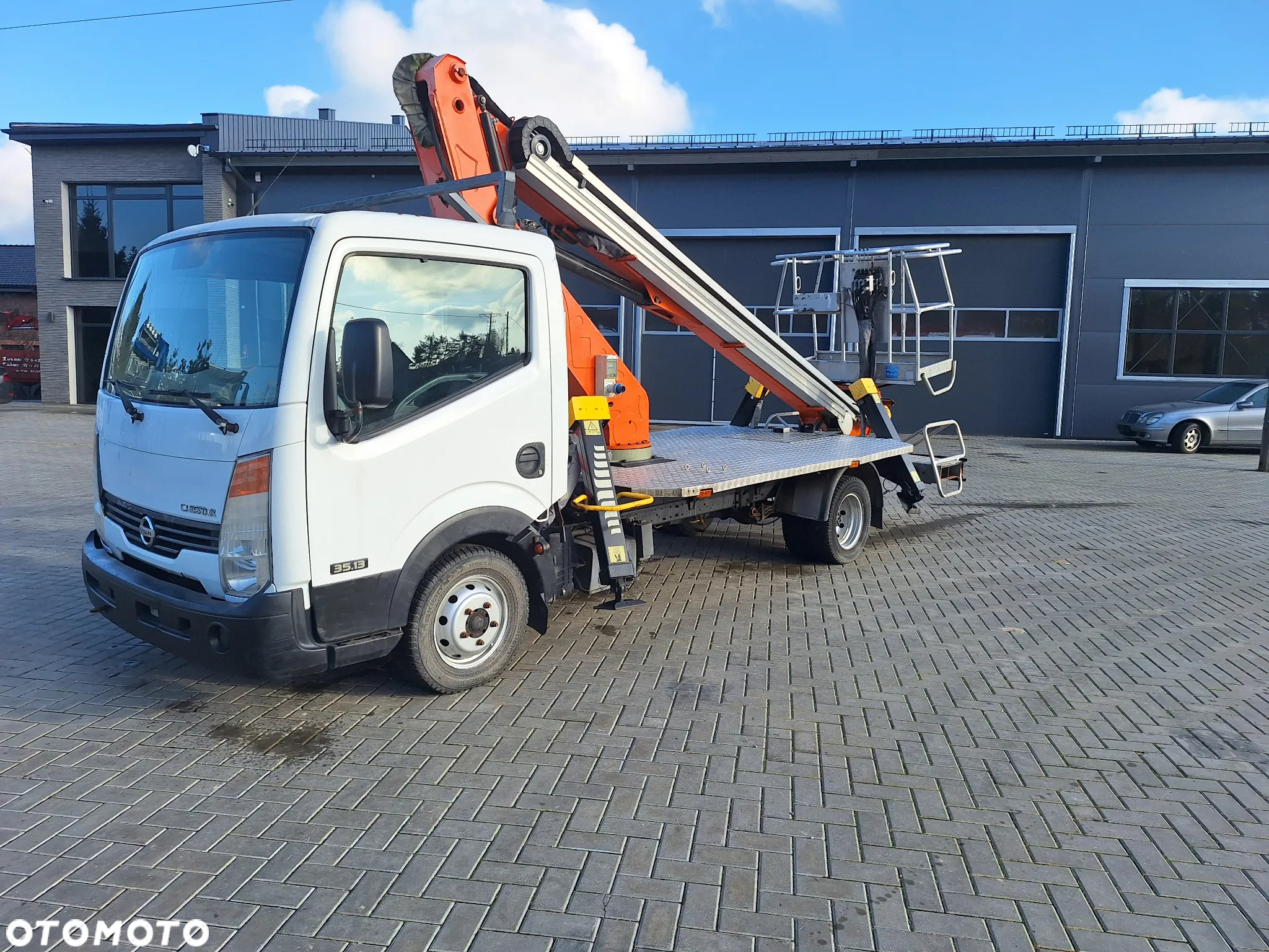 Nissan Cabstar Podnośnik Koszowy 18M - 6