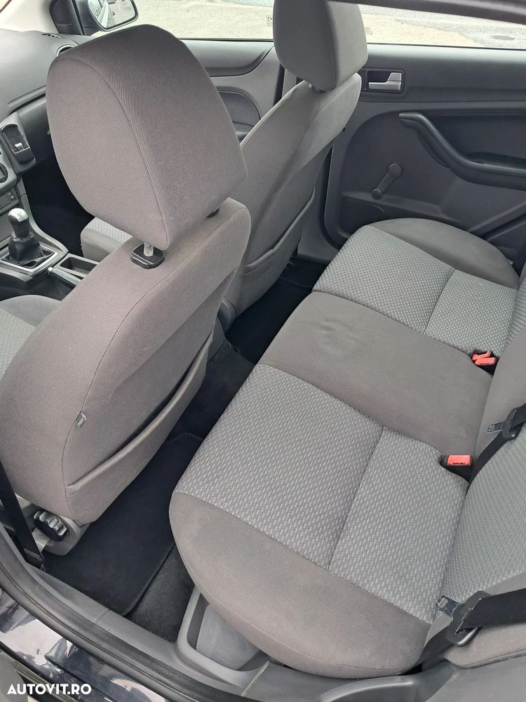 Ford Focus 1.6 TDCi Ambiente - 7