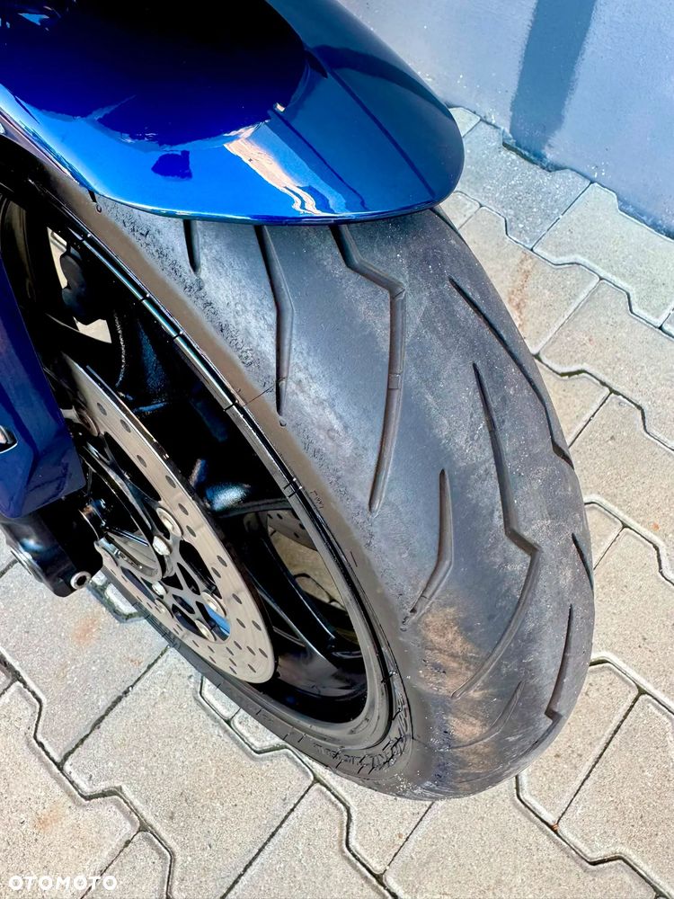 Yamaha FZ - 8
