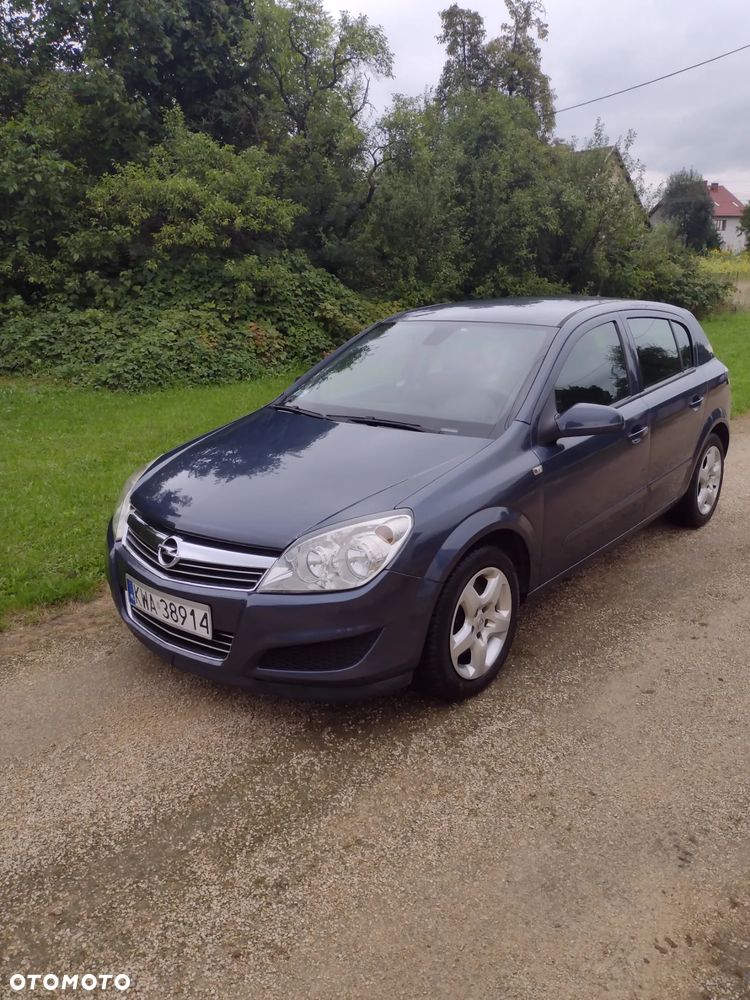 Opel Astra 1.9 CDTI Cosmo - 1
