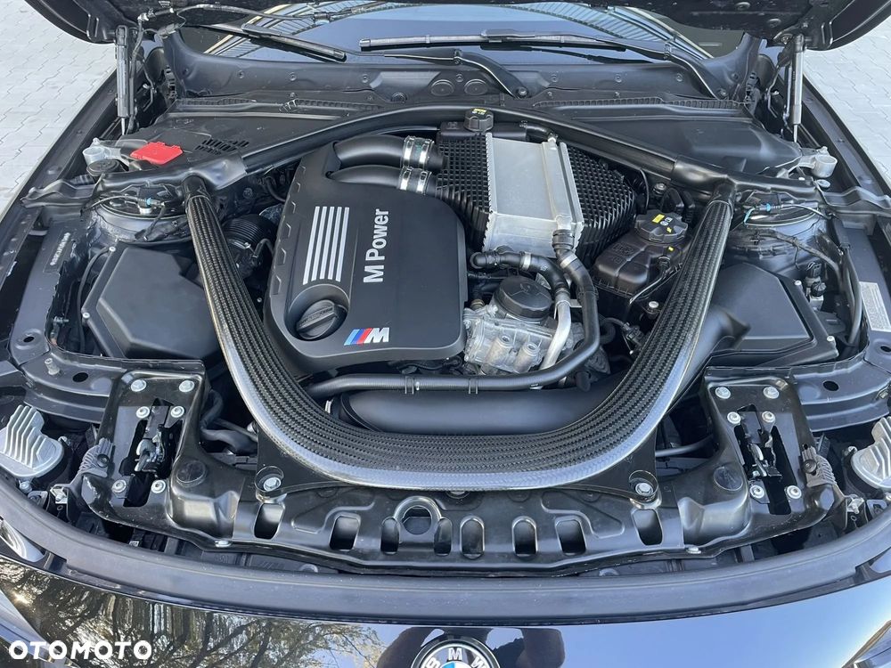BMW M4 Coupe DKG - 19
