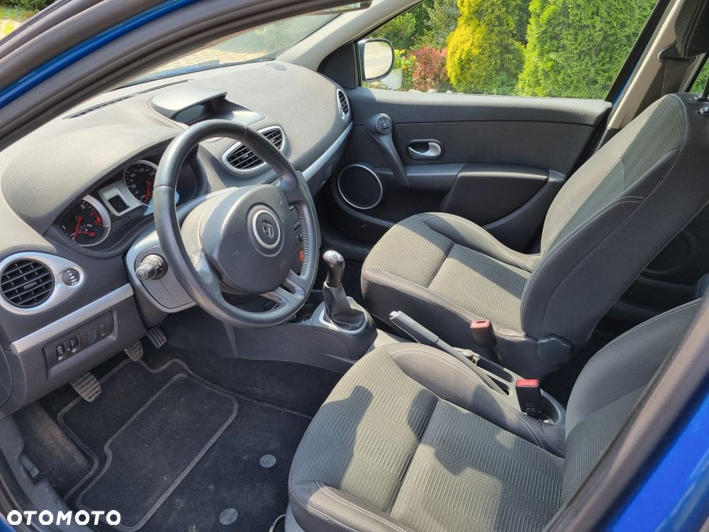 Renault Clio - 6