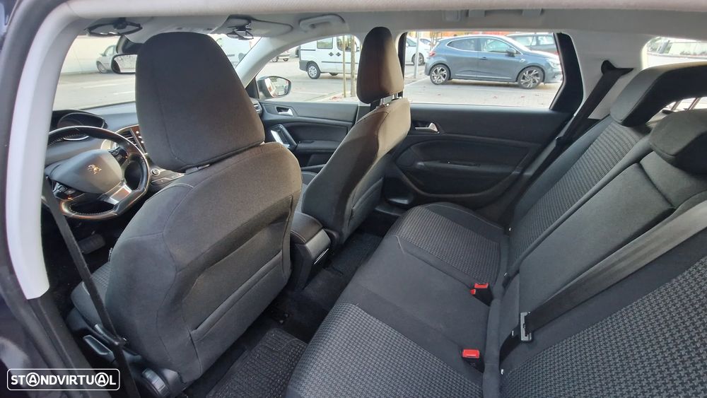 Peugeot 308 SW BlueHDi 130 EAT8 Allure - 11