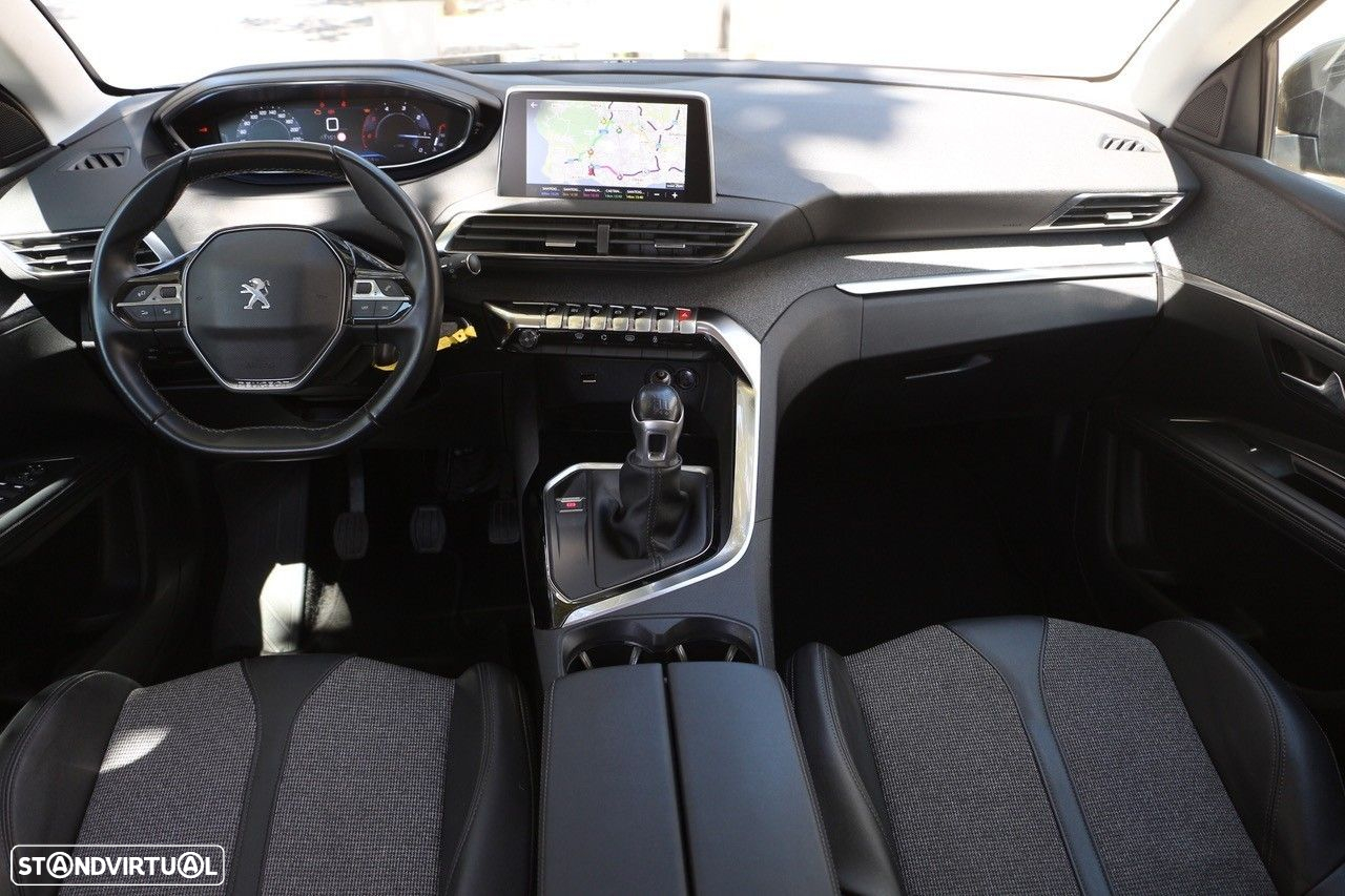 Peugeot 5008 1.5 BlueHDi Allure - 5