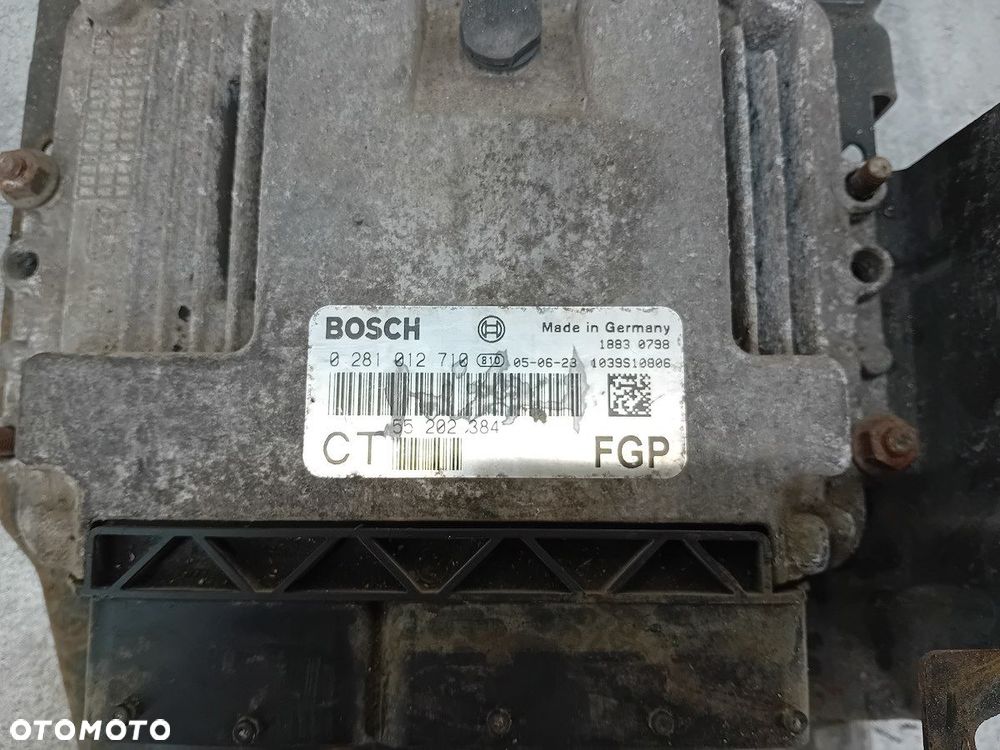 KOMPUTER, STEROWNIK OPEL ZAFIRA B 55202384 0281012710  BOSCH 1.9 CDTI - 2