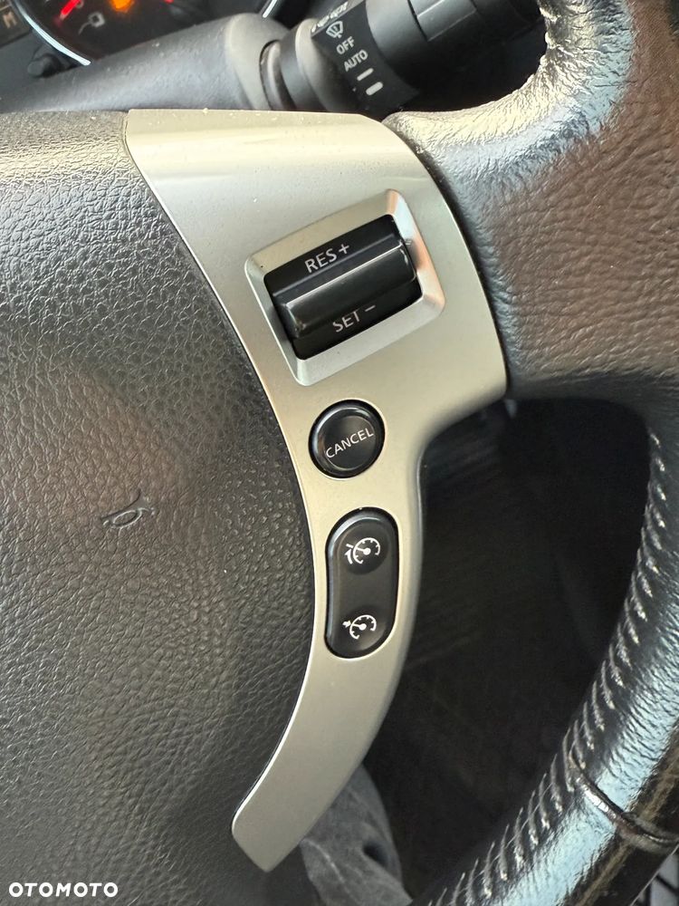 Nissan Qashqai 2.0 dCi 4x4 Tekna Premium - 29