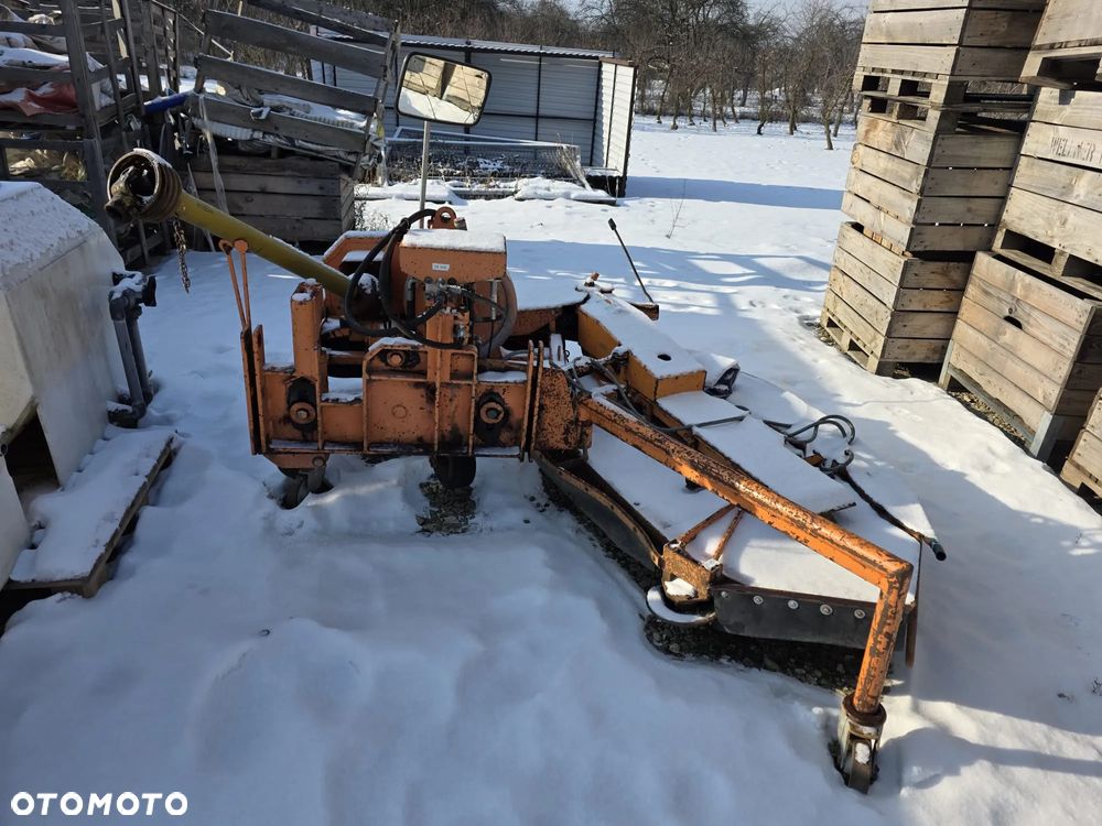 Mercedes-Benz UNIMOG - 7