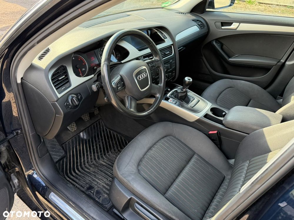 Audi A4 Avant - 8