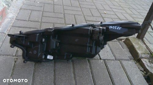 TOYOTA YARIS IV 4 SOCZEWKA PRAWA PRZEDNIA LAMPA ORYGINAŁ - 7