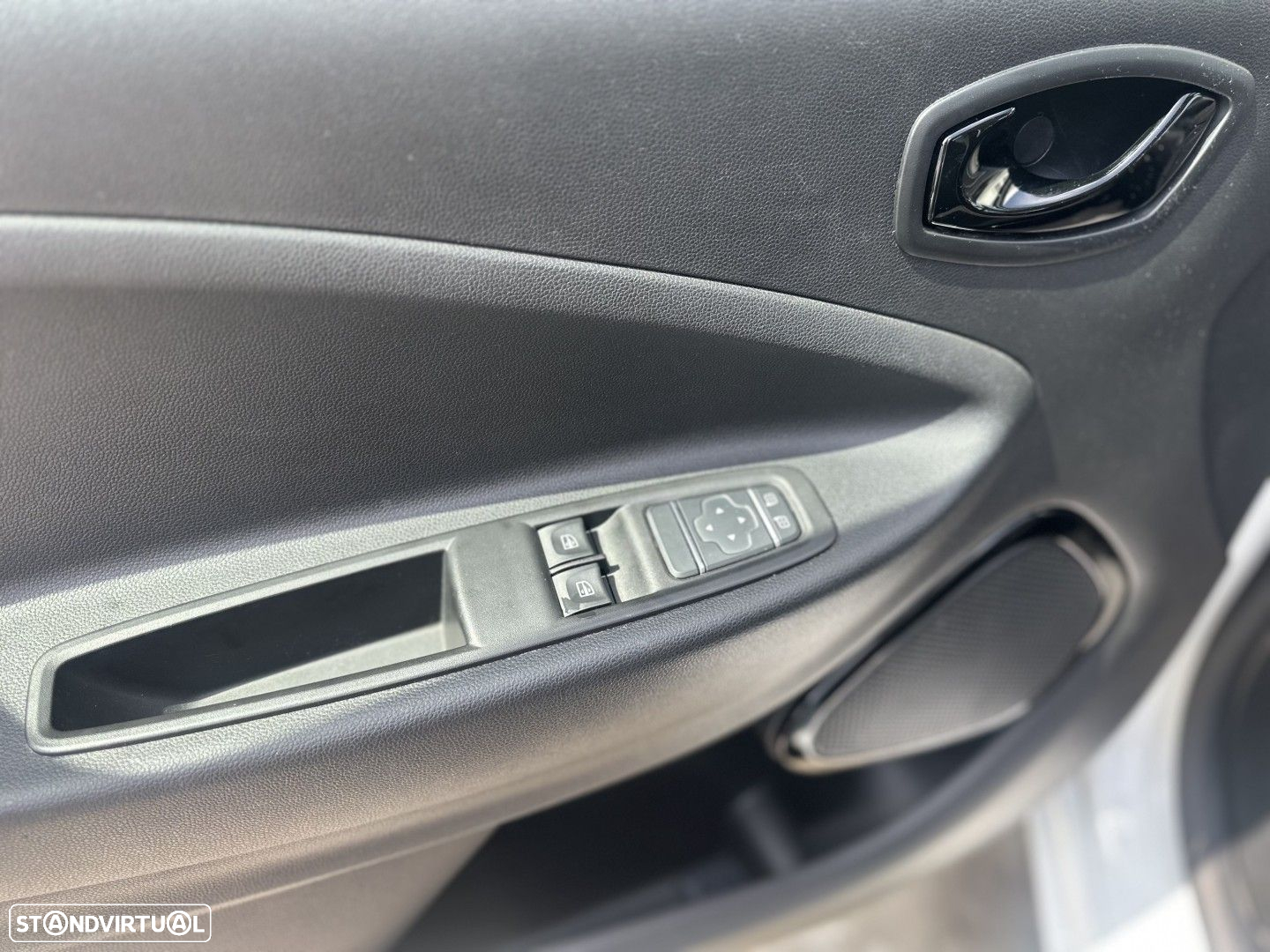 Renault Zoe (c/ Bateria) Z.E. 50 LIFE - 10