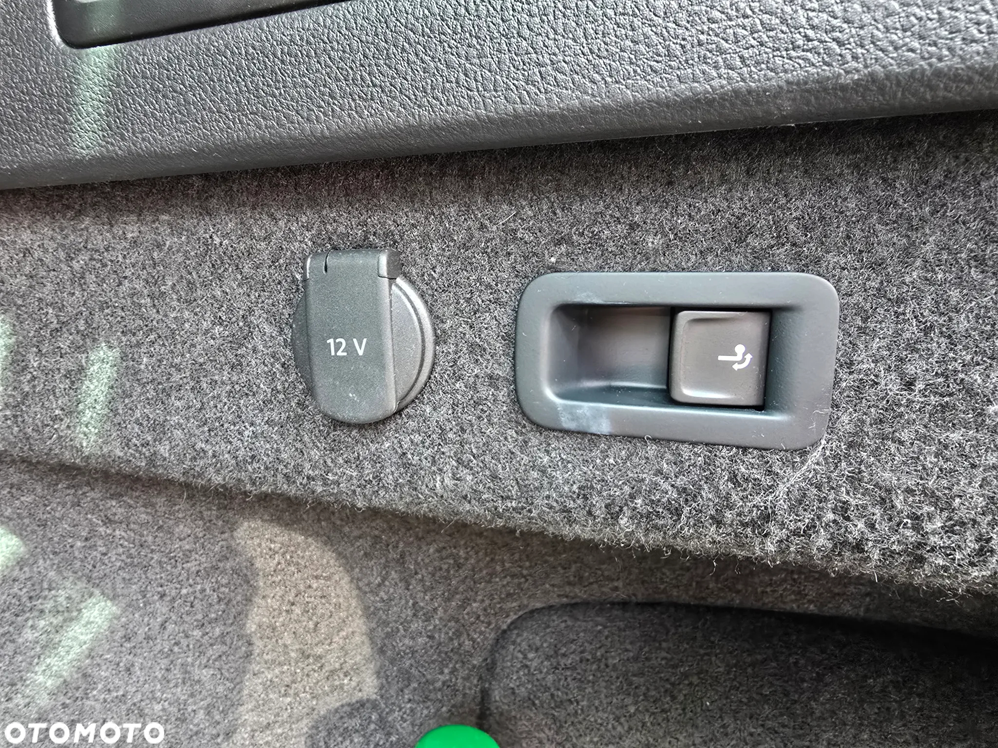 Volkswagen Passat ver-variant-1-4-tsi-plug--in--hybrid-dsg-gte - 12