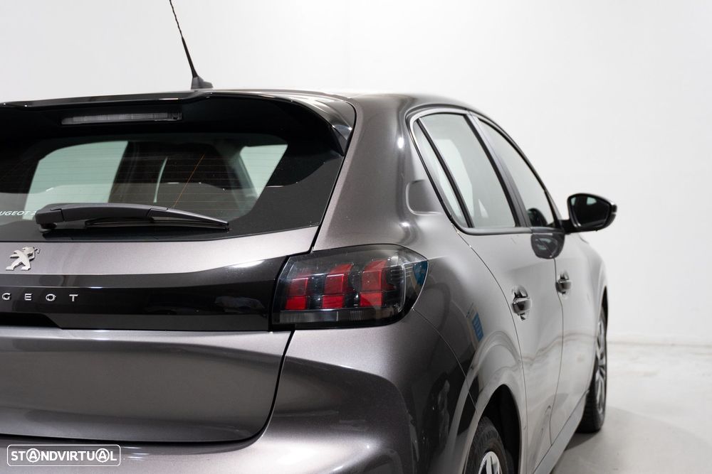 Peugeot 208 1.2 PureTech Allure EAT8 - 8